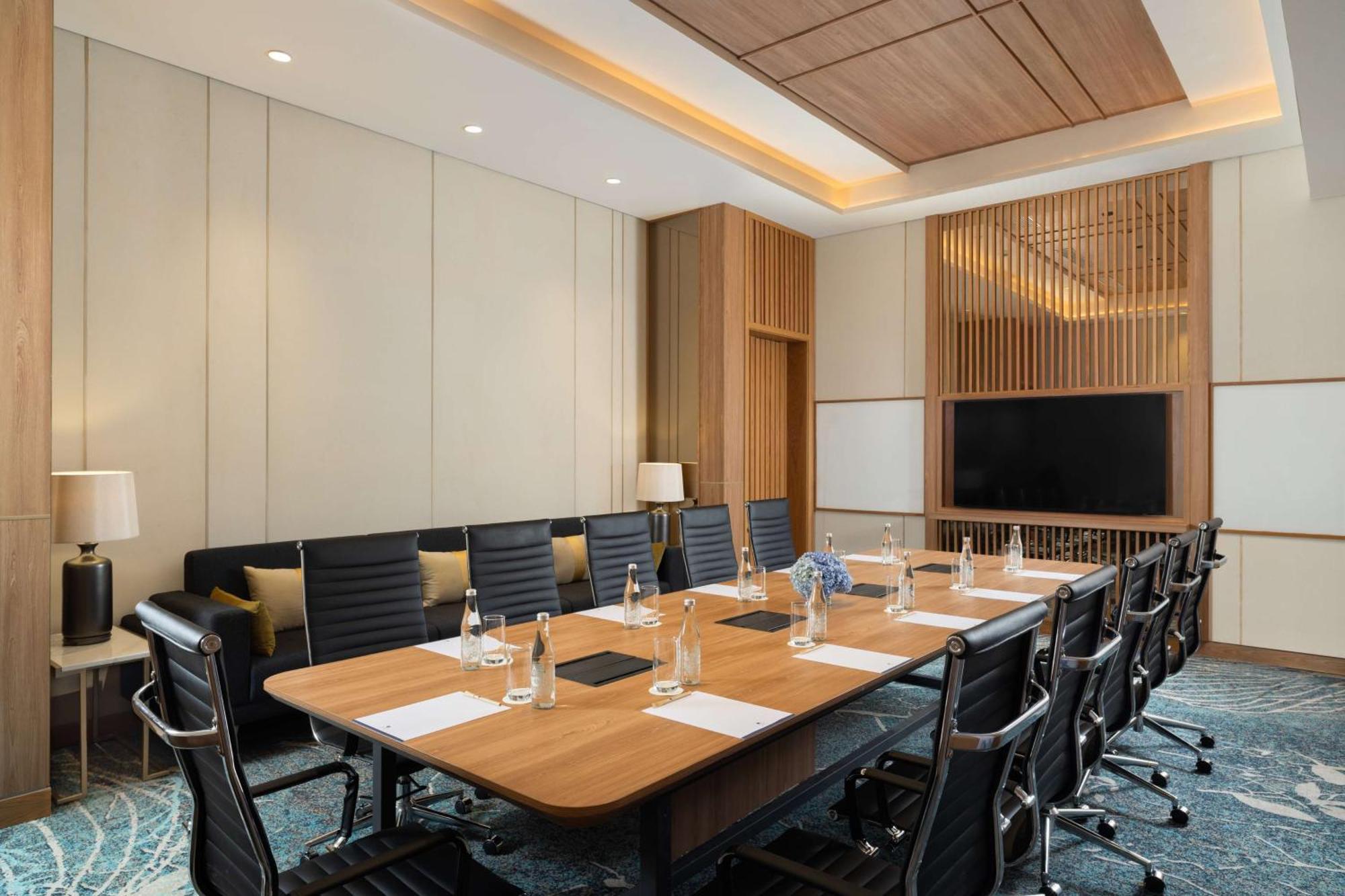 Doubletree By Hilton Jakarta Bintaro Jaya 설퐁 외부 사진